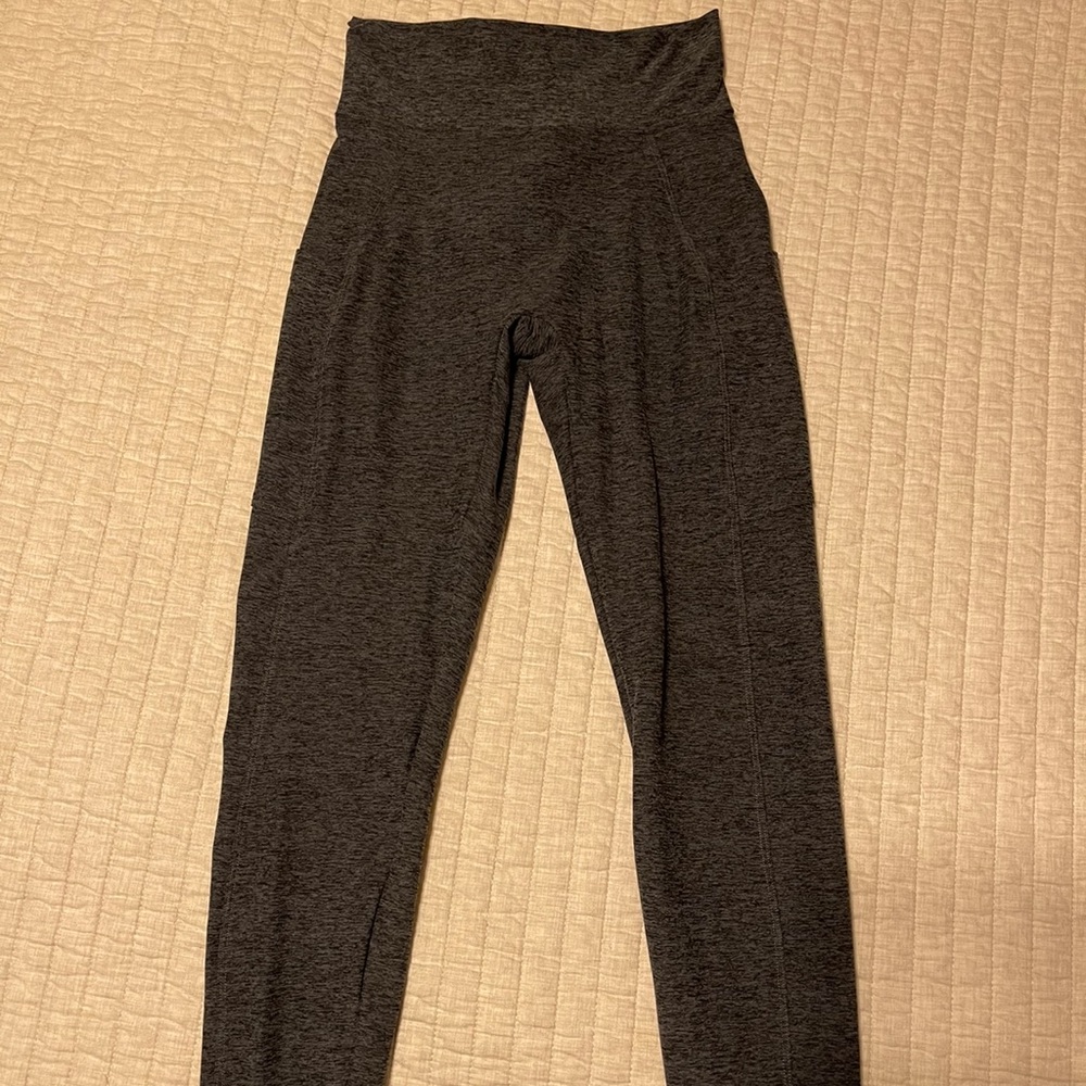 Bombshell sportswear leggings size M